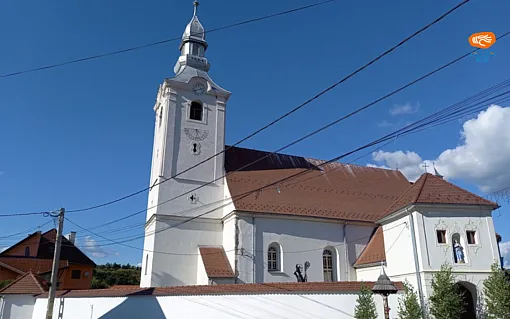 Biserica „Sfântul Dominic” din Sândominic – cristelnița romanică și Madona de la Șumuleu