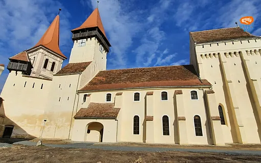 Biserica fortificată din Șeica Mică – Curtea Fântânii și sistemul dublu de apărare
