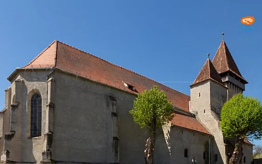 Biserica evanghelică fortificată din Șura Mică – bazilica romanică și corul gotic din 1506