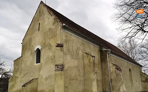 Biserica fortificată din Valea Lungă – tavanul casetat și cetatea celor șase turnuri