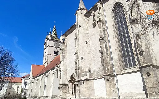 Biserica evanghelică din Sebeș – corul cu deambulatoriu și marele altar din 1518