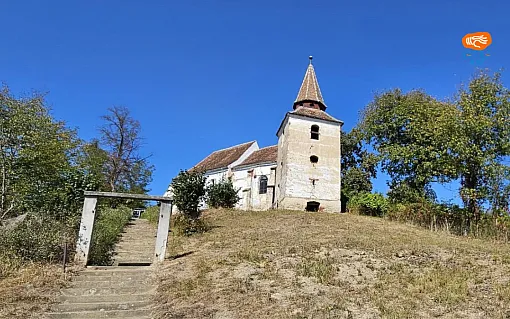 Biserica medievală din Zlagna – altarul baroc și orga adusă de la Nemșa