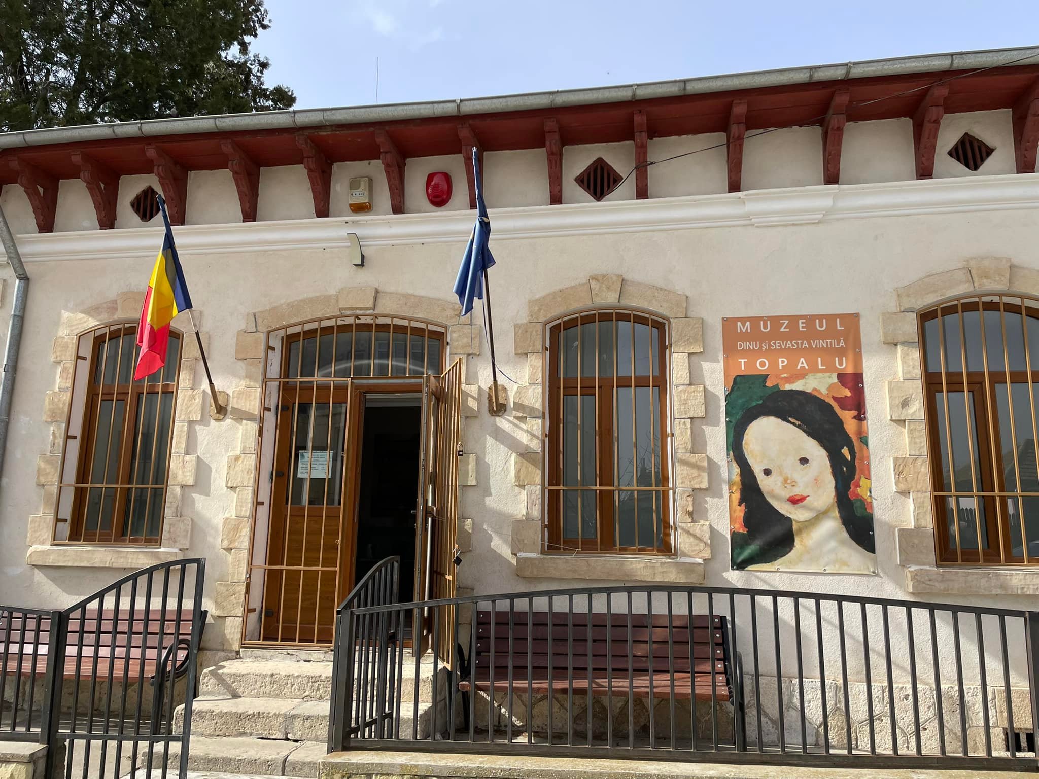 Muzeul de arta Dinu şi Sevasta Vintilă, Topalu, Constanta